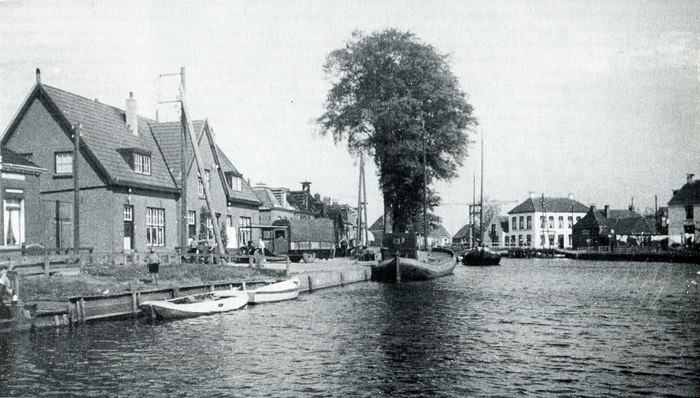 Terhorne, beurtschip en vrachtauto J. en B. Bergsma