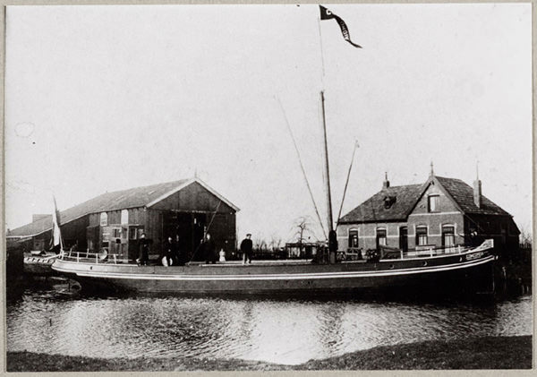 'Concordia I', motorschip gebouwd in 1914 voor Hendrik Jan HAVERS te Zwolle